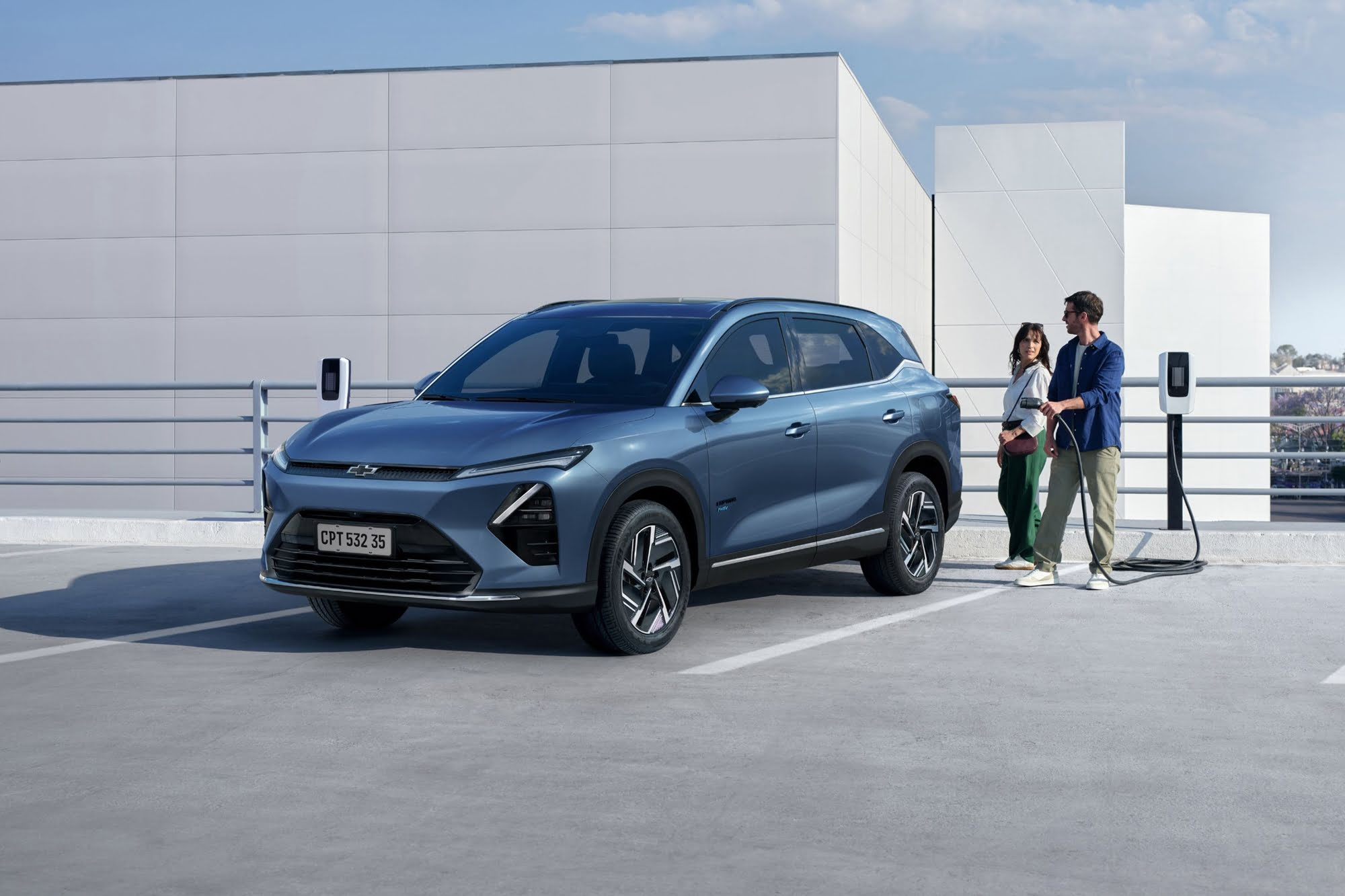 Chevrolet Captiva PHEV Launches in Argentina as Brand’s First Plug-In Hybrid