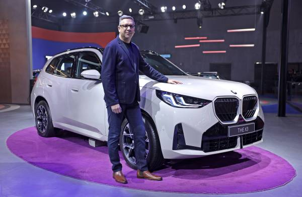 BMW X3 30 xDrive M Sport Pro exterior front profile India launch