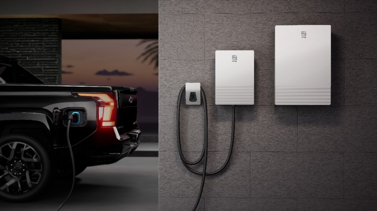 GM vehicle-to-home energy system with electric vehicle powering residential house