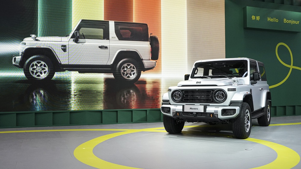 212 Off-Road Vehicle Debuts MAVERO and X03 in Paris