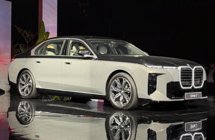 BMW 7 Series i7 Facelift Launches in India at Rs 1.95 Crore