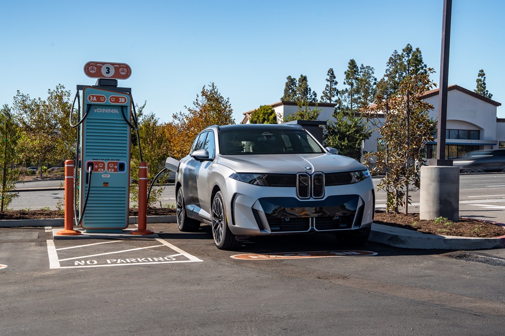 BMW iX5 Demonstrates 460 kW Charging With IONNA and Alpitronic