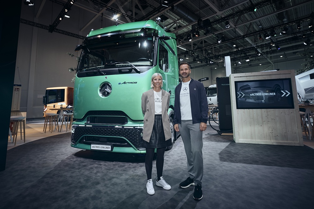 Daimler Truck eActros Lowliner Debuts With 500-km Range