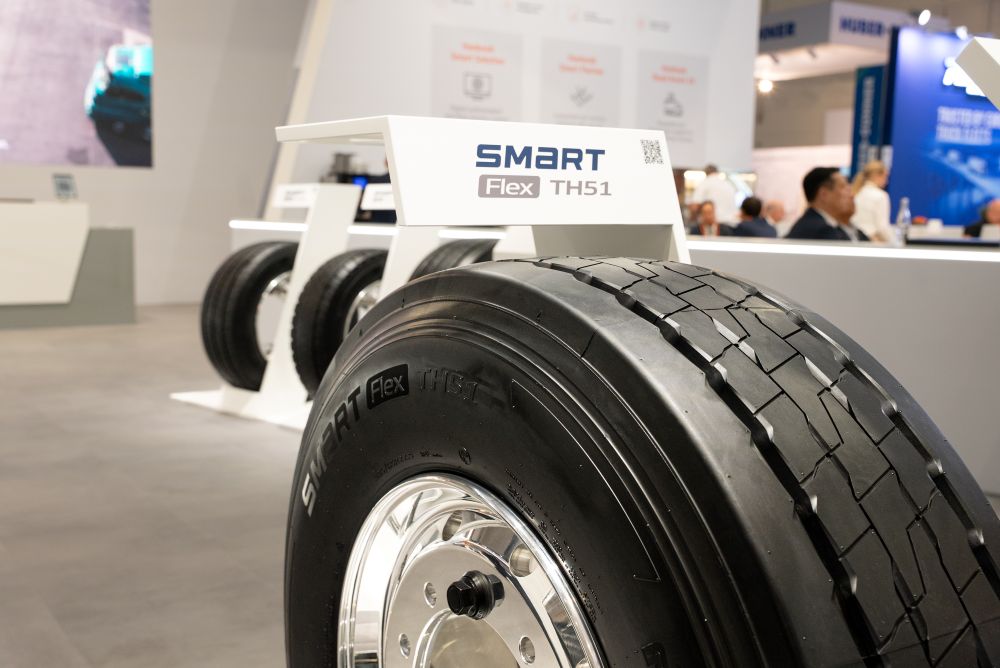 DeepWay Makes European Debut With 2027 Heavy Truck Plan