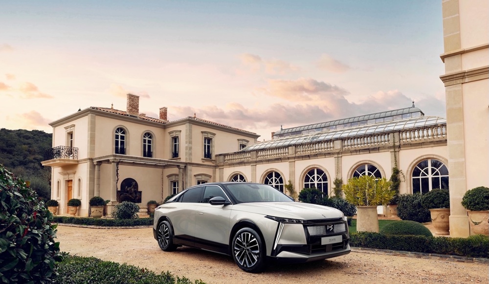 DS N°8 Türkiye ETOILE Trim Debuts With 710 km Range