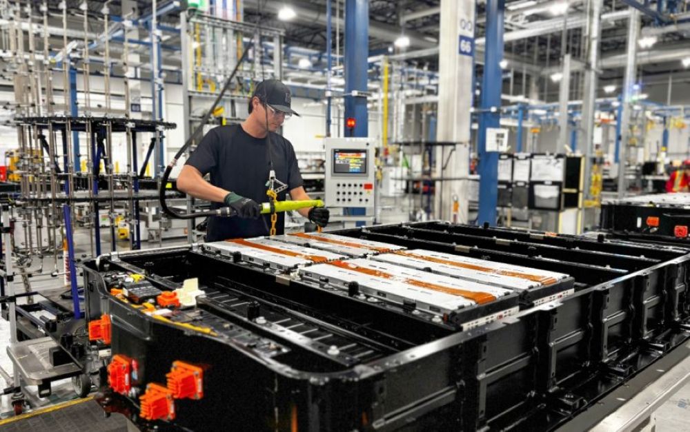 GM Battery Recycling Powers First EVs With Recycled Materials