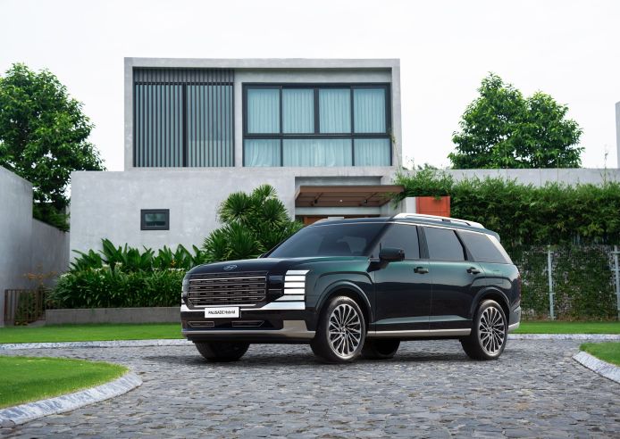 Hyundai Palisade Hybrid Prices Announced in Vietnam
