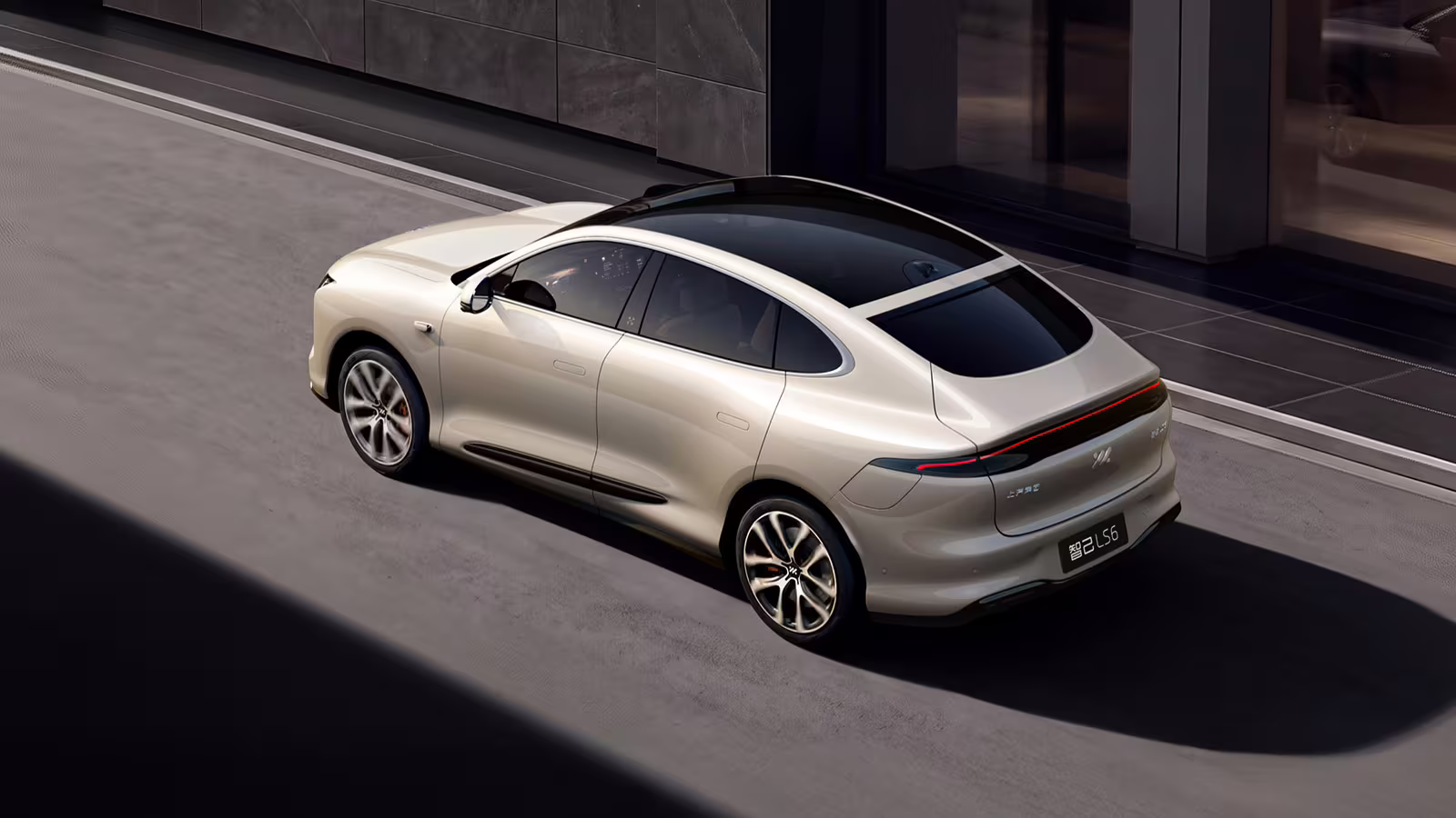 IM LS6 Opens Pre-Sales With 800V Platform Technology Upgrade