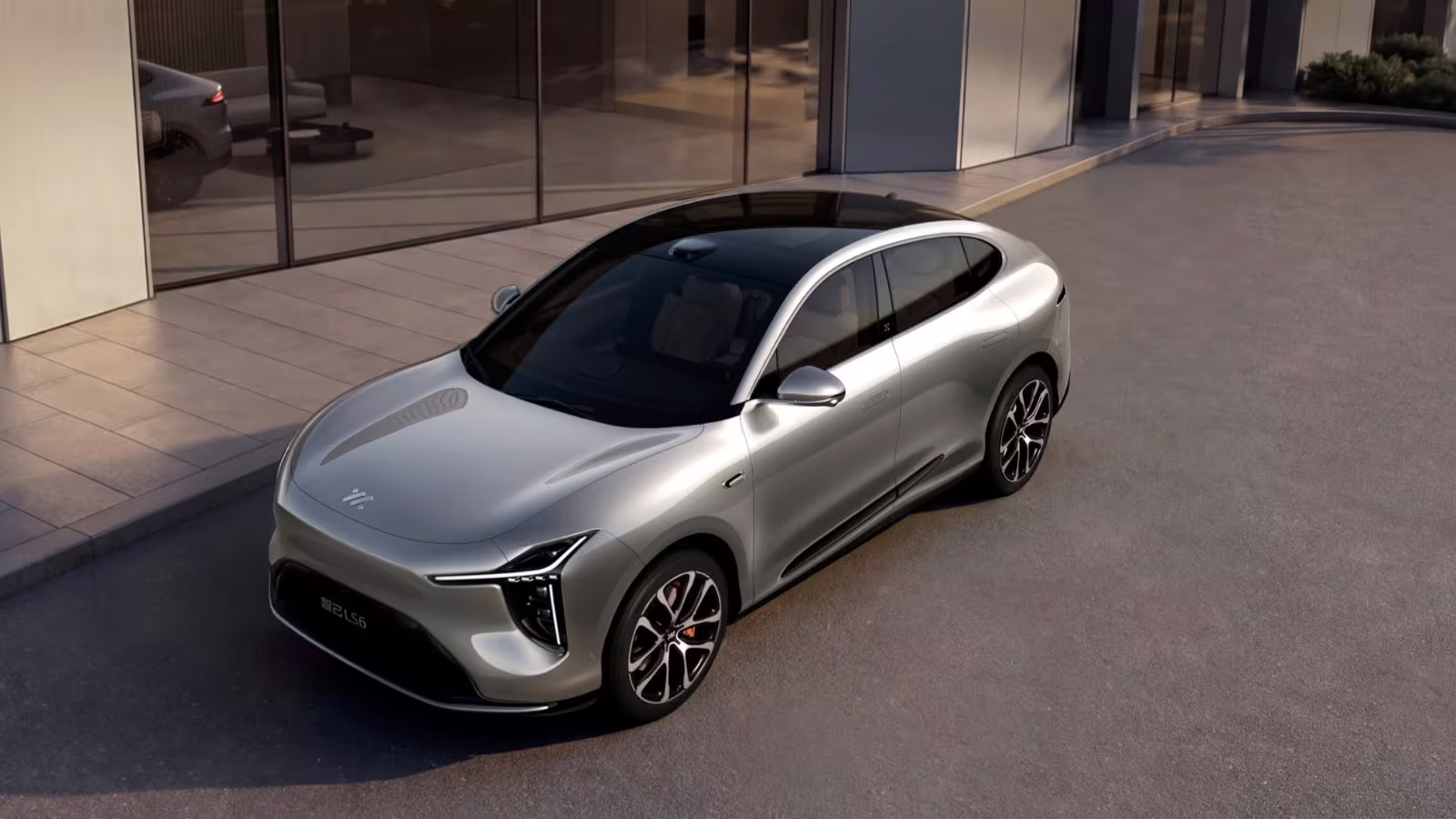 IM Motors LS6 Launches With 800V, By-Wire Chassis Tech