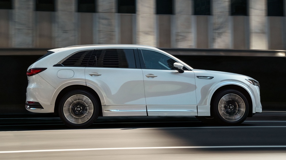 Mazda CX-90 Signature PHEV Launches Mexico's First Plug-In Hybrid SUV