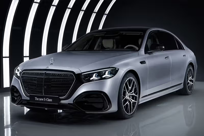 Mercedes-Benz S-Class Facelift 2026 Debuts With MB.OS, AI MBUX and Advanced Driver Assistance
