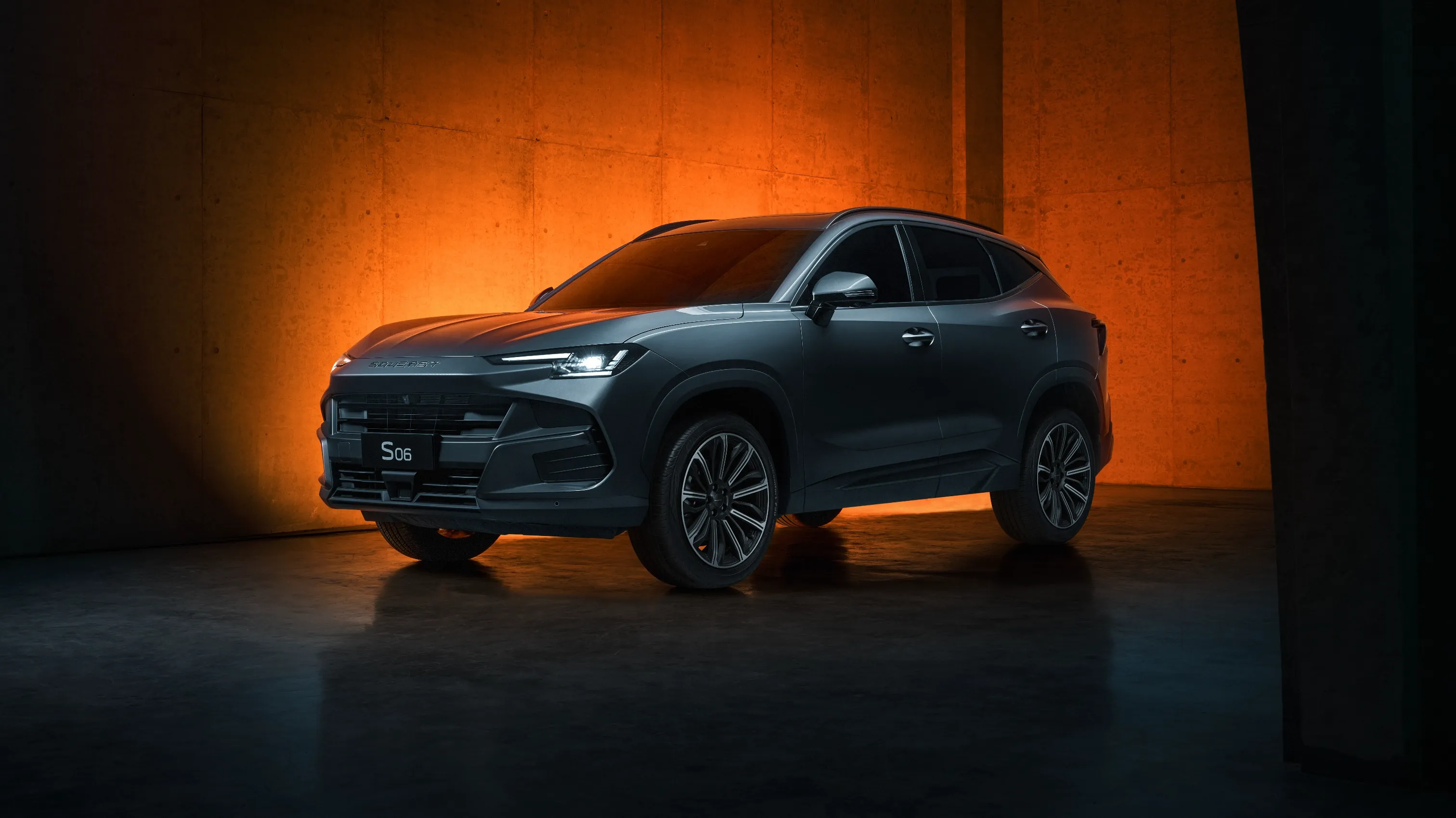 SOUEAST S06 Russia launch compact urban crossover