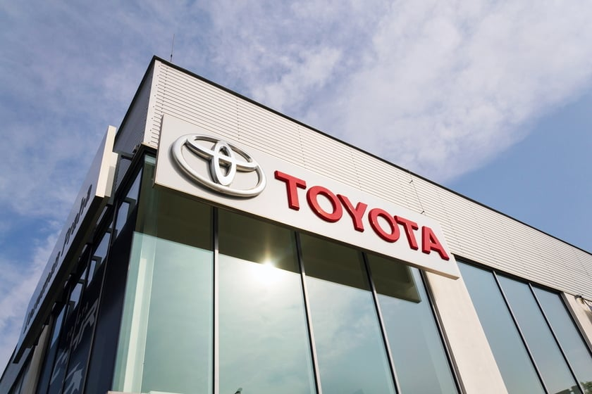 Toyota Motor Corporation Global Sales Surge 10.2% as Hybrid Vehicle Demand Accelerates in US