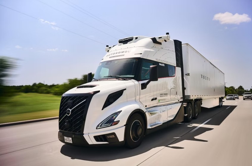 Volvo VNL Autonomous Starts Warp Freight Operations in Texas