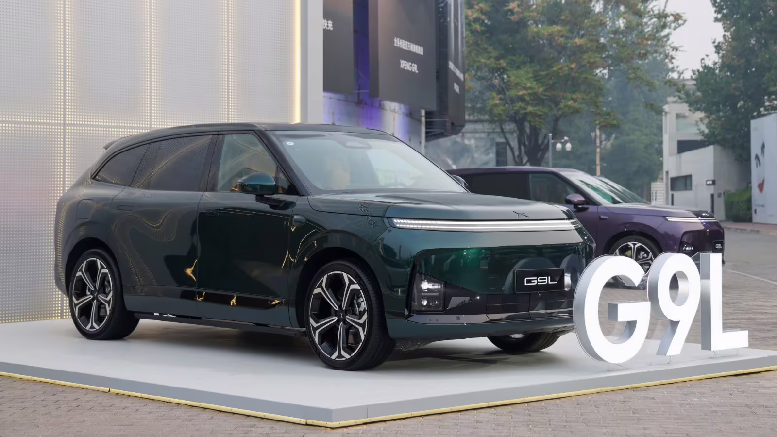 Xpeng G9L Flagship SUV Launches With Lower Starting Price