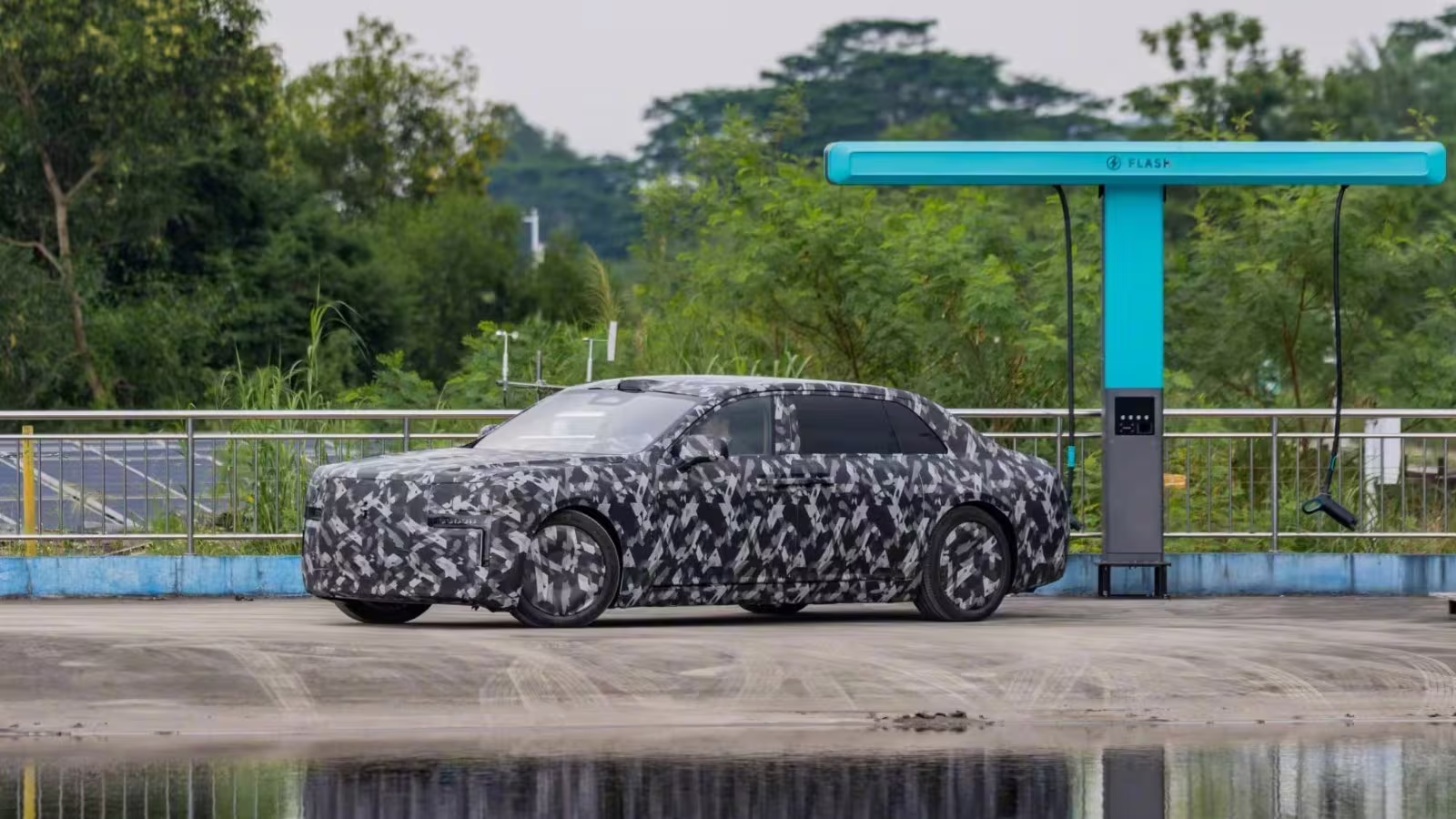 Yangwang Executive Sedan Nears Production at 2M Yuan