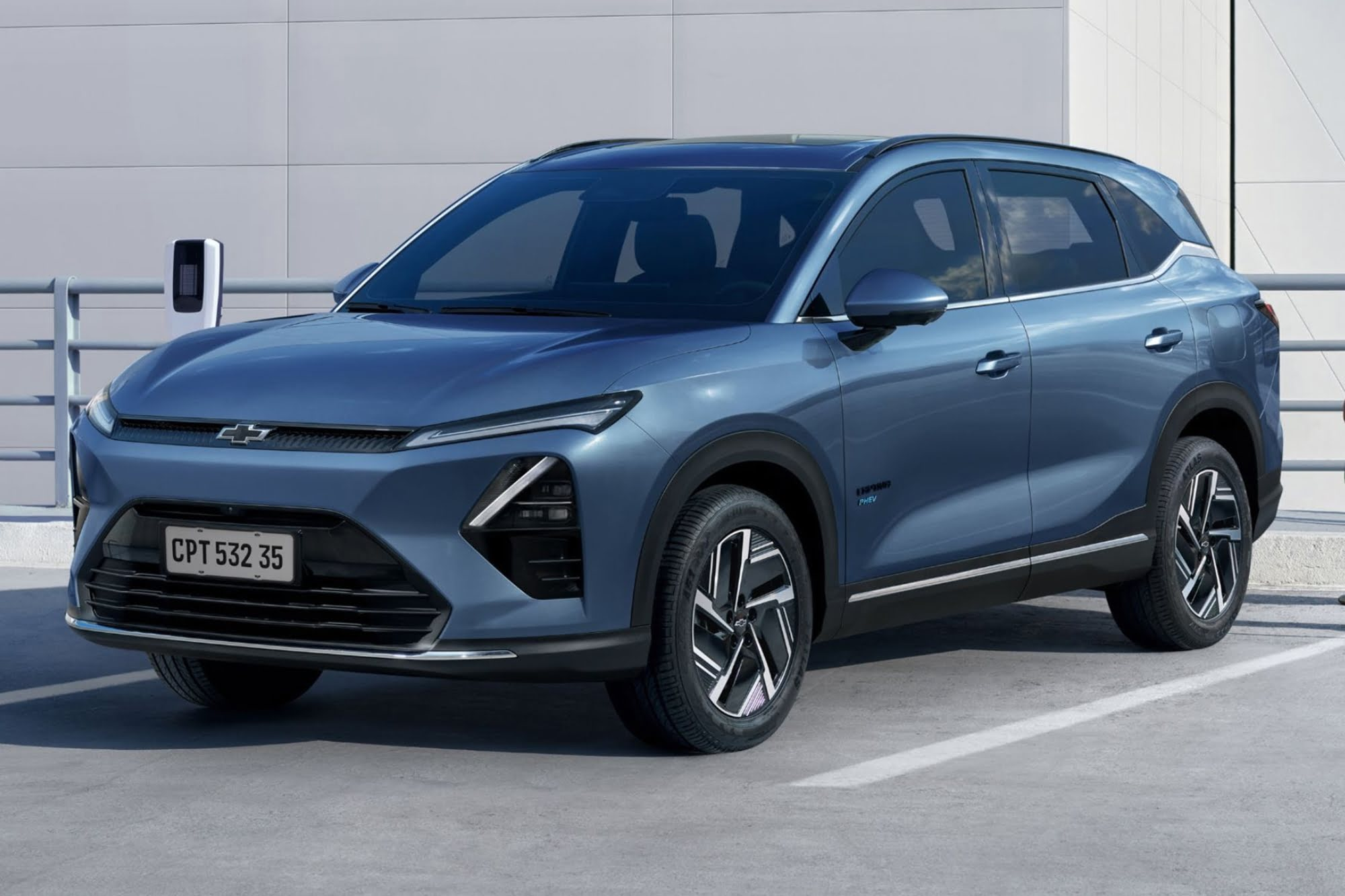 Chevrolet Captiva PHEV Launches in Argentina as Brand’s First Plug-In Hybrid