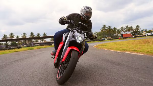 Ultraviolette Violette AI Voice Assistant Debuts at CES 2026